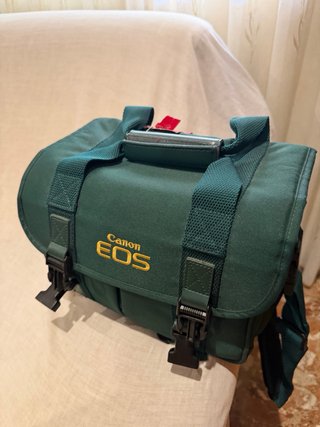 Canon EOS 500N + Objetivo EF 35-80mm +funda