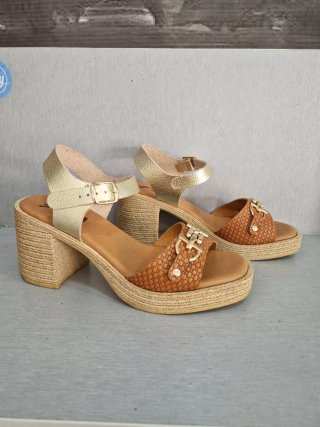 Sandalias Piel Talla 37-38 Tacón 7cm nuevas