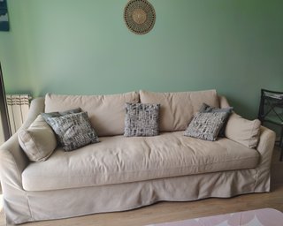 Sofá Cama Beige - Casi Nuevo