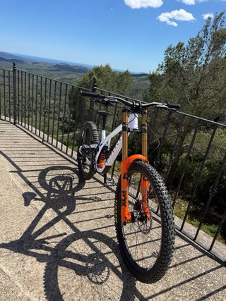 Commencal Supreme v5 2026