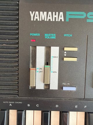Organo Yamaha PSR-32