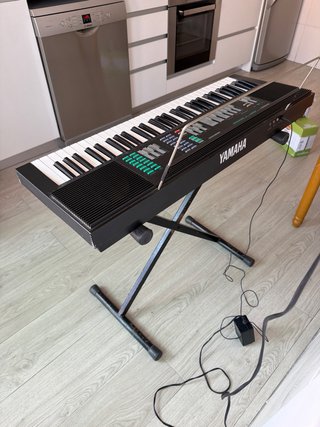 Organo Yamaha PSR-32