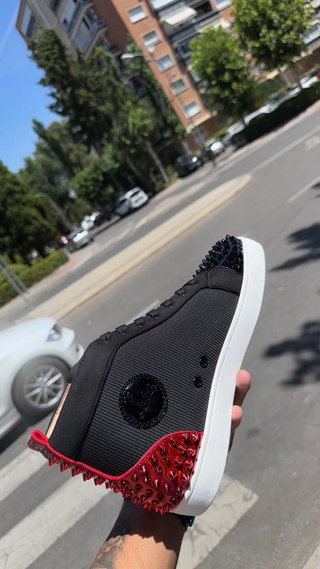 Zapatos Christian Louboutin Negros y Rojos