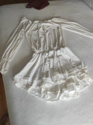 Vestido blanco escotado manga larga