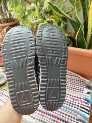 Zapatillas mujer Negro y Dorado