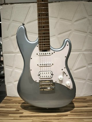 Guitarra eléctrica Sterling Cutlass 50 Firemist