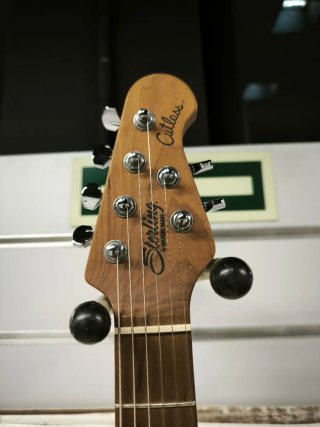 Guitarra eléctrica Sterling Cutlass 50 Firemist
