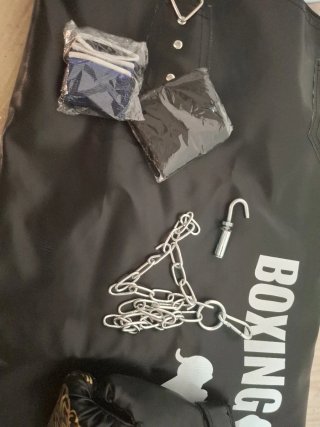 Saco de boxeo negro
