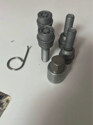 TORNILLOS ANTIRROBO VW GOLF PASSAT AUDI SEAT VW T6