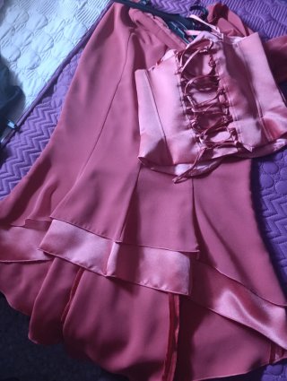 Conjunto falda y corpiño rosa, talla 42 pequeña