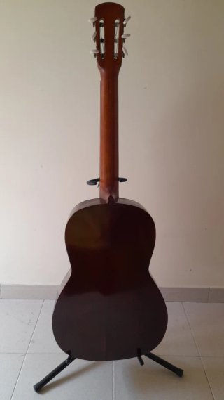 Título: Guitarra Fretless Guillermo Lluquet Año 60