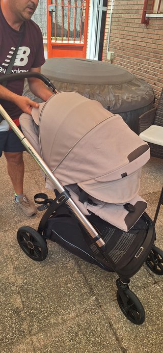 Trío Inglesina Aptica 2023 silla capazo y silla de