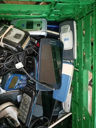 41 Móviles Antiguos +  algún Cargador
