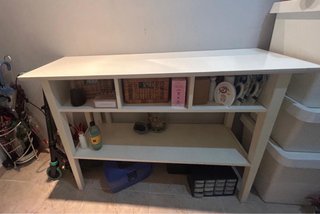 Mesa recibidor madera y mimbre