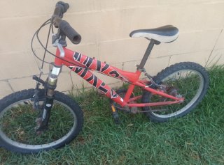 Bicicleta infantil roja talla 20.Venta en persona