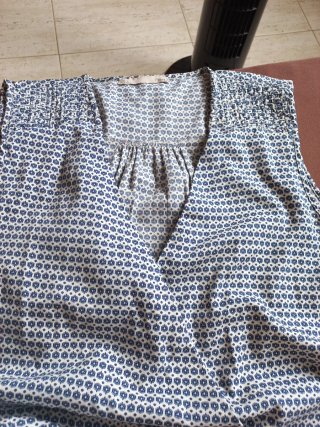 Blusa sin mangas estampada