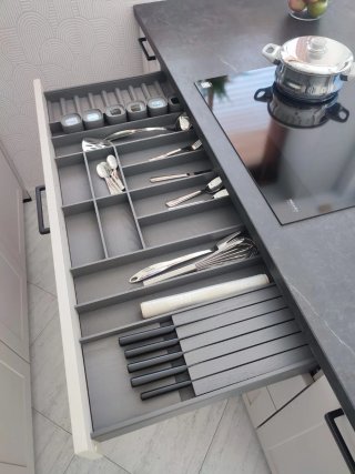 Cocina de exposición gris