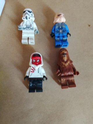 Lote 4 Figuras Lego Star Wars y Ninjago