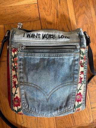 Bolso bandolera Desigual vaquero bordado