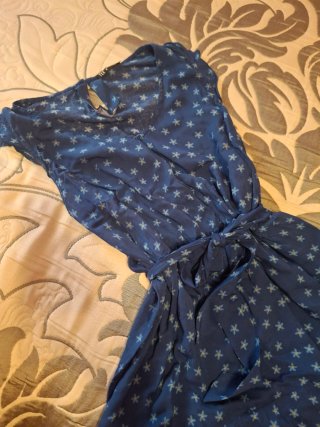 Vestido largo azul con estrellas
