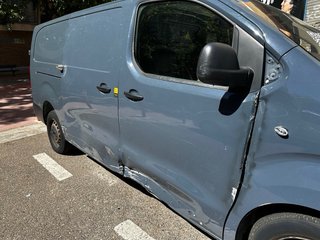 Opel Vivaro 1.5 Diésel 100 CV L3H1 (versión larga)