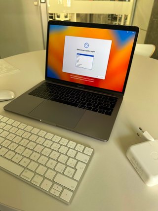 2 MacBook Pro 13 i5 512 GB + Accessori