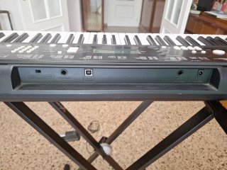 Teclado Yamaha EZ-220
