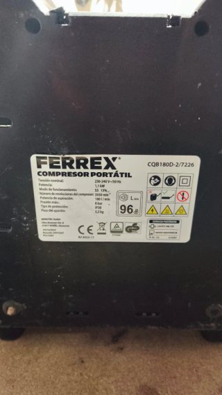 Compresor Ferrex con manómetro