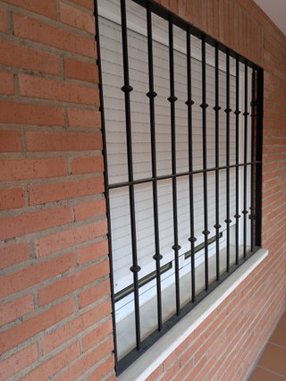 Reja de hierro 1,49m x 1,23m