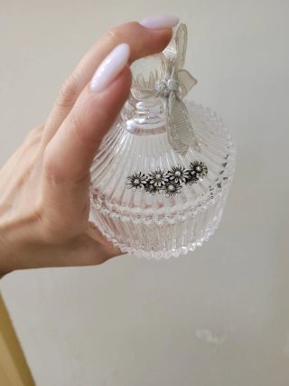 Scatola in cristallo decorata
