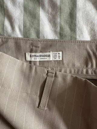 Pantalón Stradivarius Wide Leg Rayas Beige.