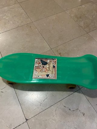Tabla de skate verde
