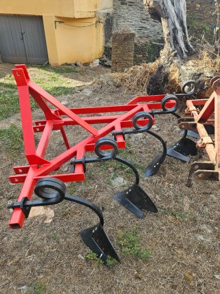 Arado Cultivador de 5 Brazos -- Nuevo