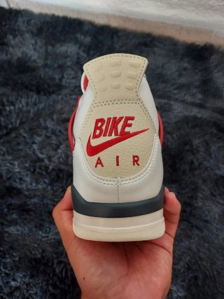 Air Jordan 4 Retro OG Nigel Sylvester