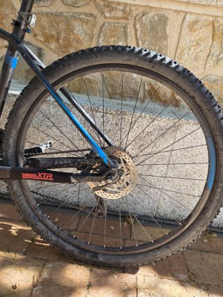 Bicicleta Cube Attention
