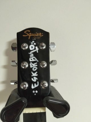 Guitarra Electroacústica Negra