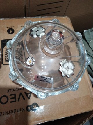 Bomboneras de cristal con detalles dorados