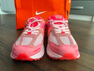 Zapatillas Nike Niña Rosa y Blanco