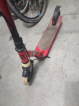 Patinete Oxelo MID 9 Rojo. Tengo dos iguales