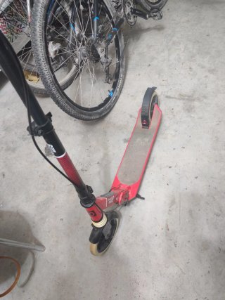 Patinete Oxelo MID 9 Rojo. Tengo dos iguales