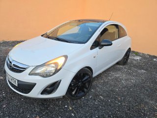 Opel Corsa 1.4 Gasolina 90 cv  2014
