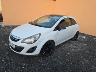 Opel Corsa 1.4 Gasolina 90 cv  2014