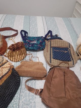 Lote 8 Bolsos y Mochilas