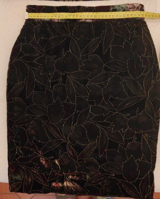 Conjunto Terciopelo Negro y Dorado Mujer