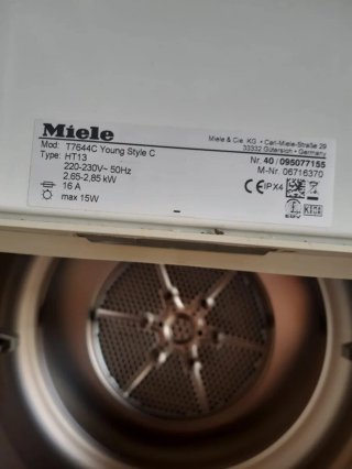 Secadora Miele Youngstyle poco uso