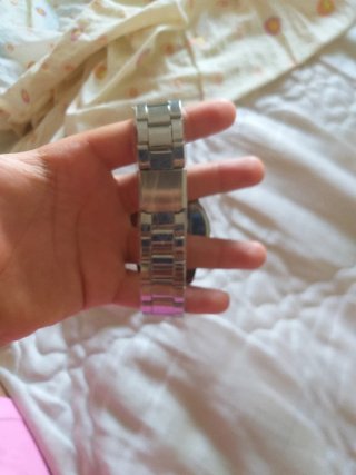 Reloj de pulsera plateado muy barato nuevo