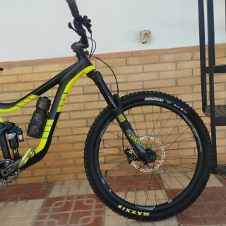 Bicicleta Montagna Giant Taglia M