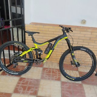 Bicicleta Montagna Giant Taglia M