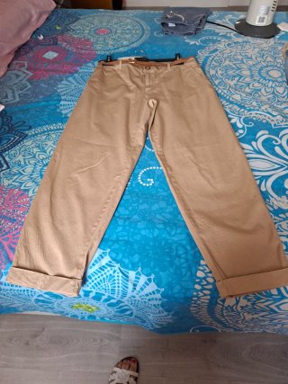 Pantalón Zara color camel