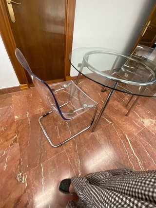 Mesa redonda cristal y 2 sillas